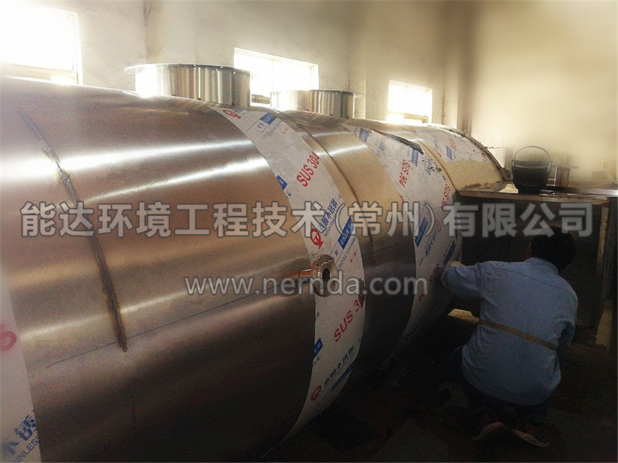 圖為能達環(huán)境生產(chǎn)部，正在緊鑼密鼓生產(chǎn)鋰電池廠廢氣處理設備廢氣噴淋吸收塔1