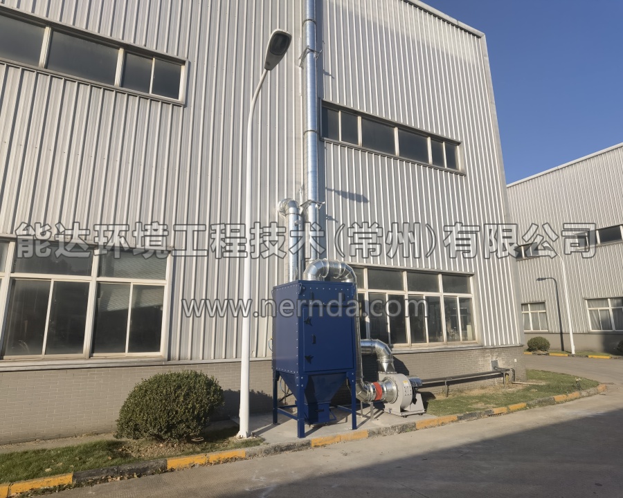 圖為我司定制的模塊濾筒除塵器整體外觀，采用模塊化設(shè)計(jì)，結(jié)構(gòu)緊湊，安裝便捷。